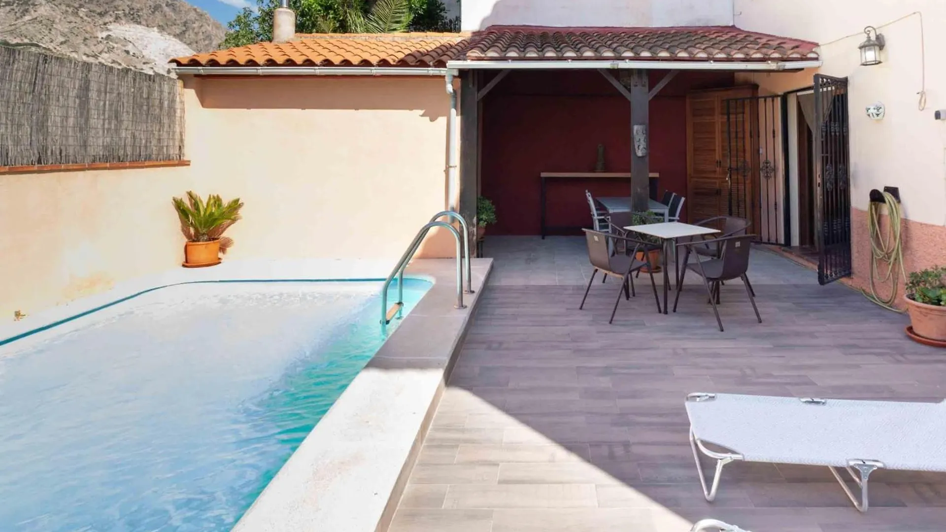 Casa La Palmera Dúrcal Tatil Evi
